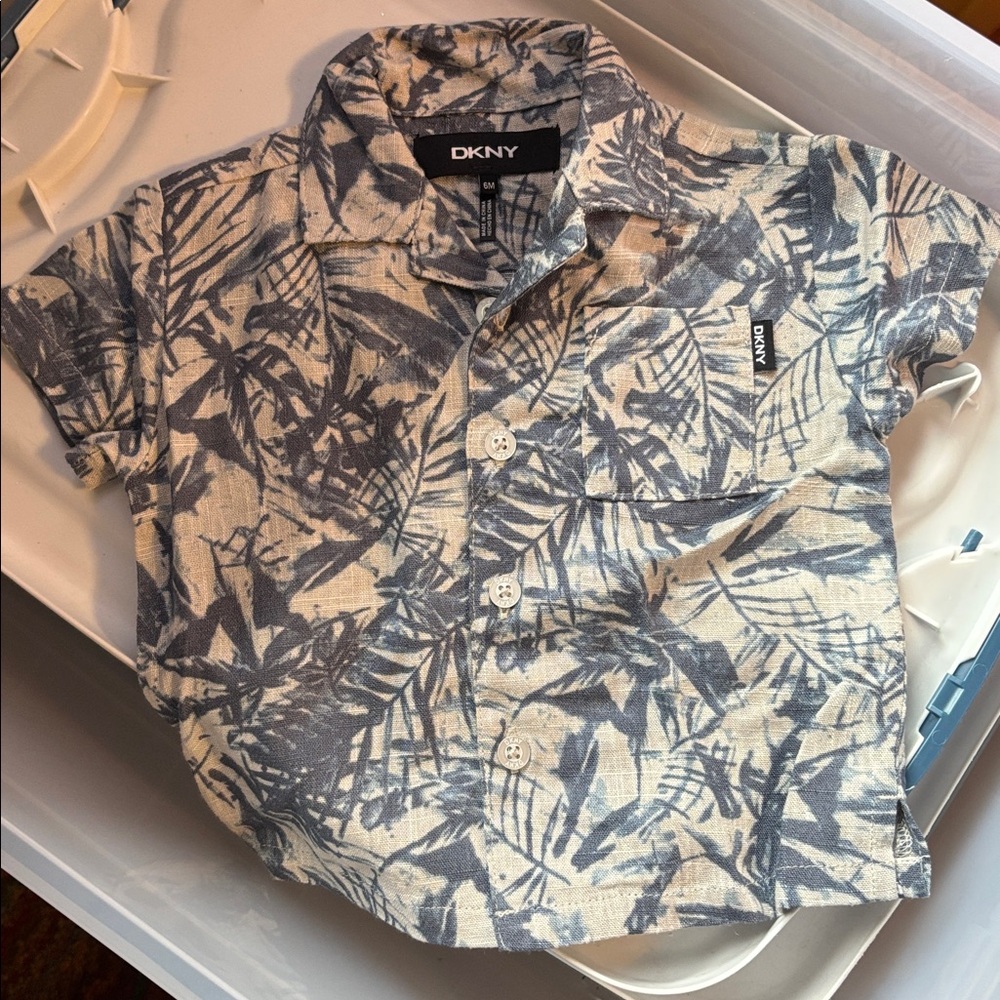 DKNY Baby Blue Leaf Button Down Shirt and Shorts 2 piece set 6 mos Like New